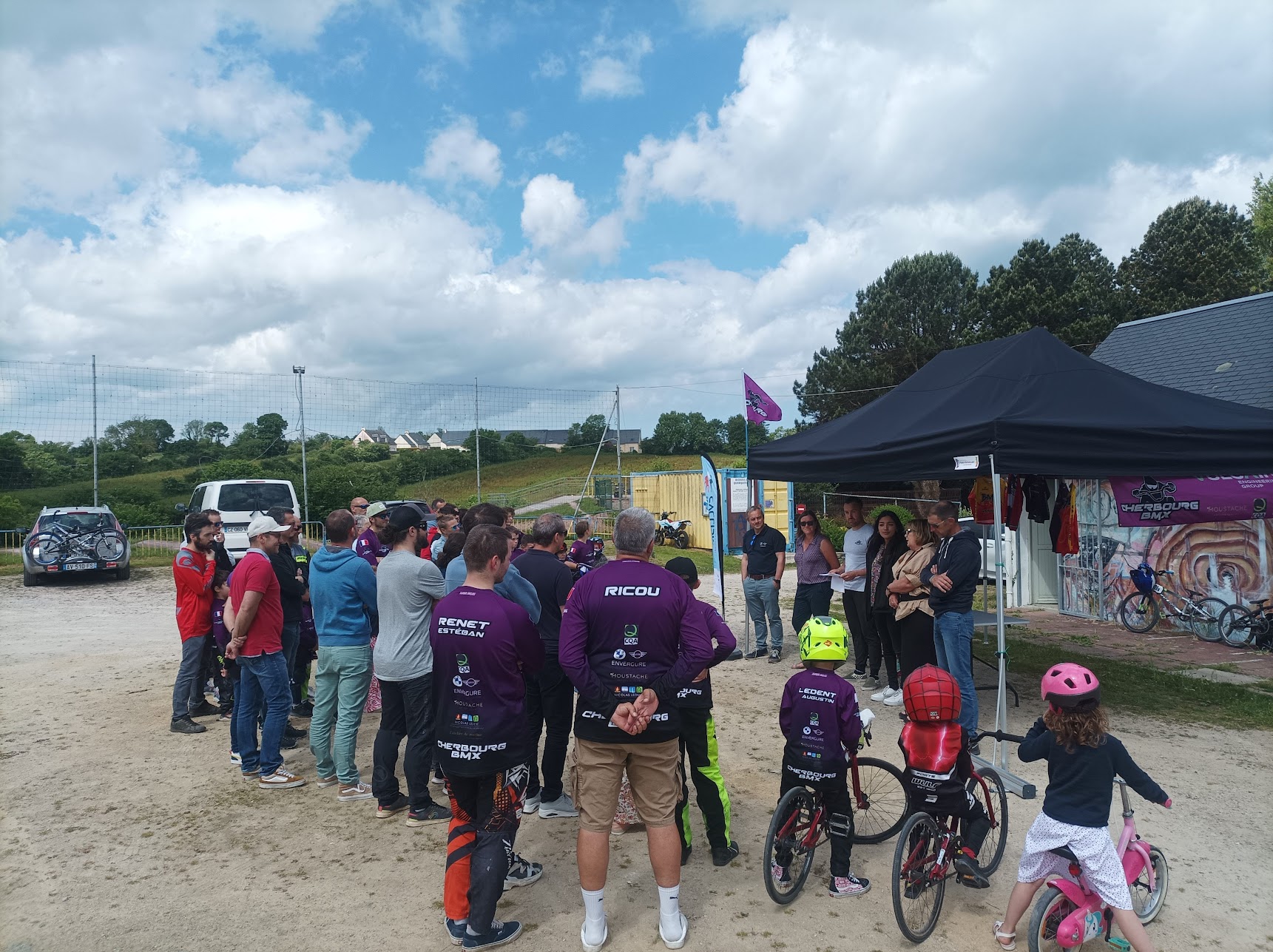 Presentation maillot 2024 01